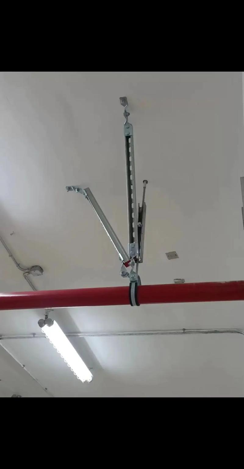 #抗震支架 #暖通工程 #消防排煙工程 #施工現場實拍 #工